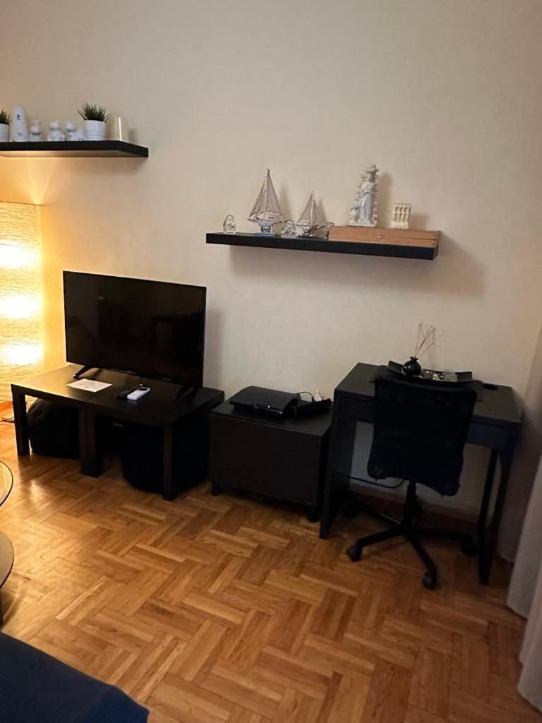 Renovated Cozy Apartment Near To Acropolis Атина Екстериор снимка